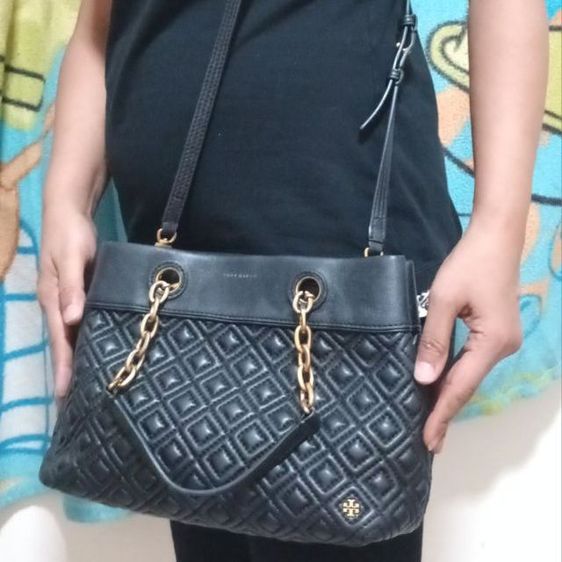 Tory Burch กระเป๋าถือสีดำ มือสอง รูปที่ 11