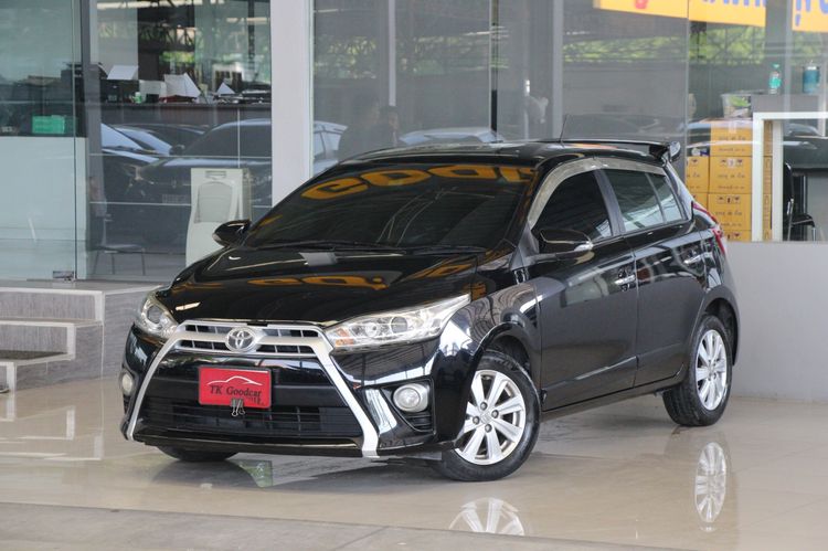 รถ Toyota Yaris 1.2 G สี ดำ