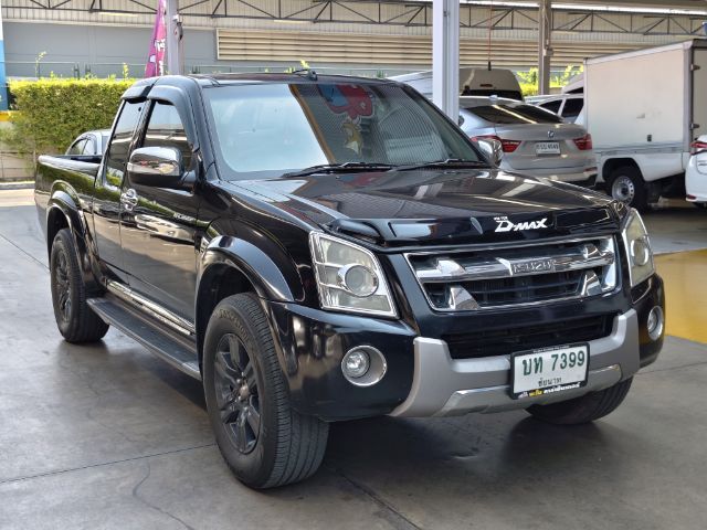 รถ Isuzu D-MAX 2.5 Hi-Lander สี ดำ
