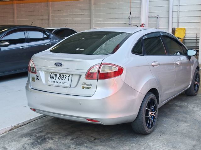 Ford Fiesta 2010 1.5 Trend Sedan เบนซิน ไม่ติดแก๊ส เกียร์อัตโนมัติ เทา รูปที่ 4