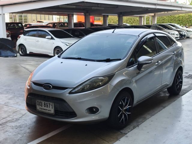 Ford Fiesta 2010 1.5 Trend Sedan เบนซิน ไม่ติดแก๊ส เกียร์อัตโนมัติ เทา รูปที่ 3