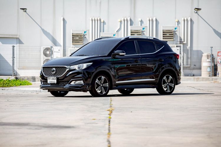 MG ZS 2018 1.5X+ Sunroof Sedan เบนซิน เกียร์อัตโนมัติ ดำ รูปที่ 3