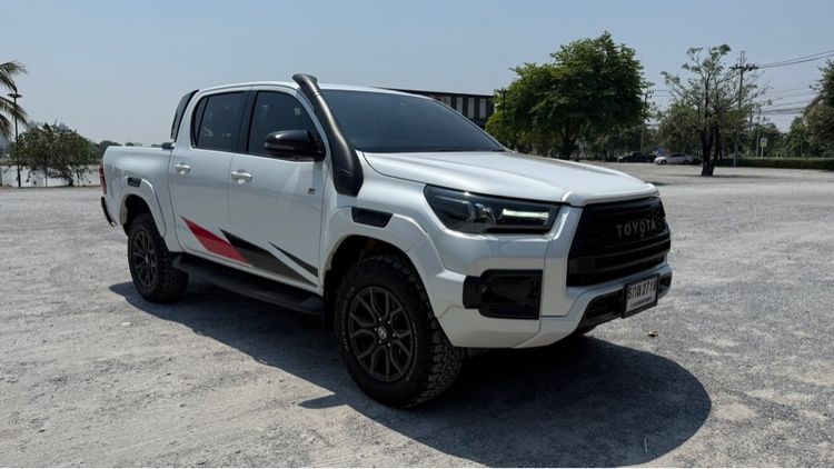 Toyota Hilux Revo 2023 Double Cab 2.8 GR Sport 4WD Pickup ดีเซล เกียร์อัตโนมัติ ขาว รูปที่ 2