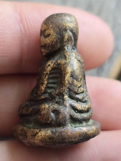 หวงพ่อเงินเก่าๆ รูปที่ 2