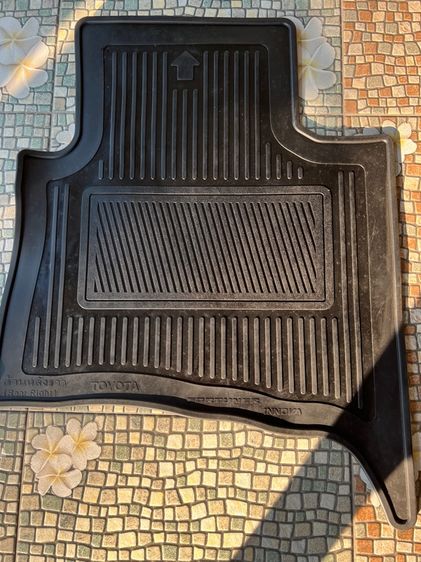 ผ้ายางปูพื้อฟอร์จูนเนอร์แท้ รูปที่ 3