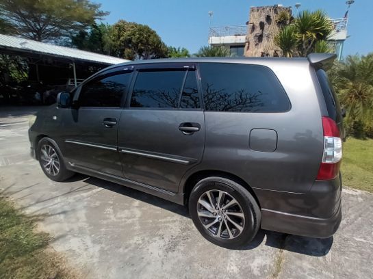 Toyota Innova 2012 2.0 G Option Utility-car เบนซิน LPG เกียร์อัตโนมัติ เทา รูปที่ 4