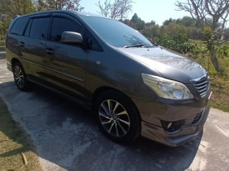 Toyota Innova 2012 2.0 G Option Utility-car เบนซิน LPG เกียร์อัตโนมัติ เทา รูปที่ 2