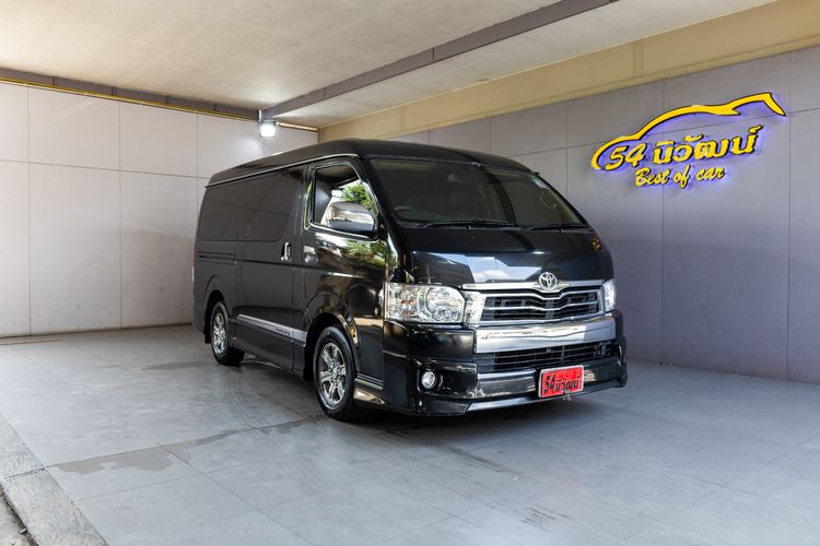 รถ Toyota Ventury 3.0 V สี ดำ