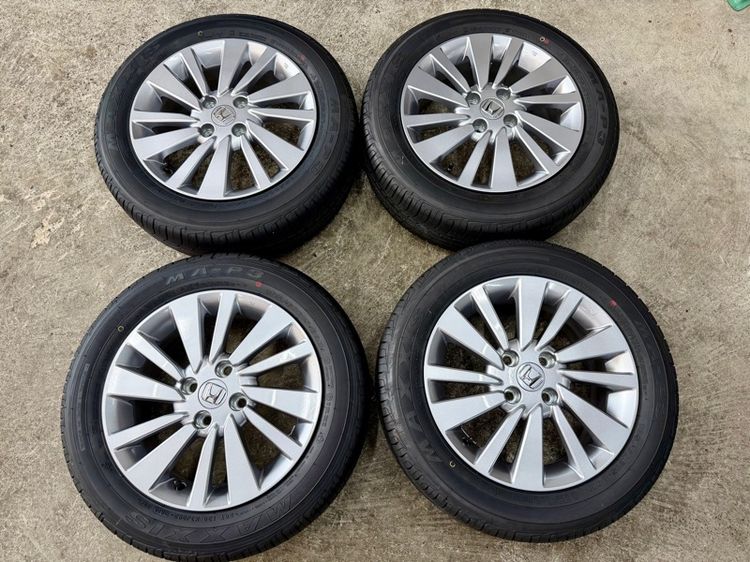 ล้อแม็ก HONDA CITY ขอบ 15” ถอดป้ายแดง ยาง MAXXIS 185-60R15 ปี 26 สีเส้นตุ่มหน้ายางยังอยู่ครบ รูปที่ 4