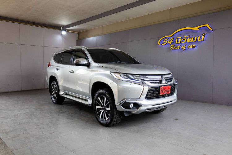 รถ Mitsubishi Pajero Sport 2.4 GT สี เงิน