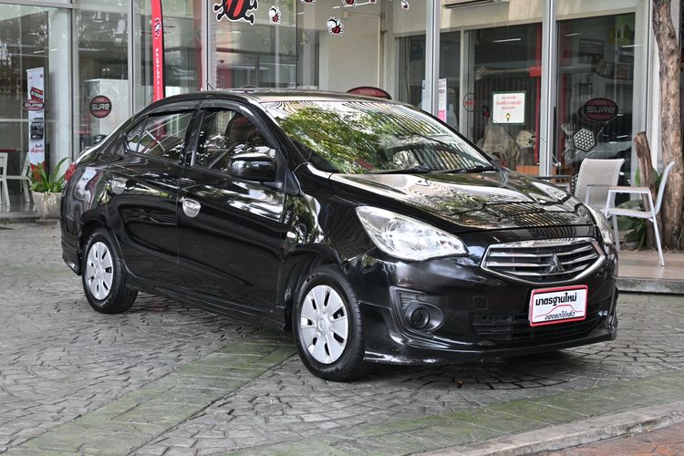 Mitsubishi Attrage 2013 1.2 GLX Sedan เบนซิน ไม่ติดแก๊ส เกียร์อัตโนมัติ ดำ รูปที่ 2