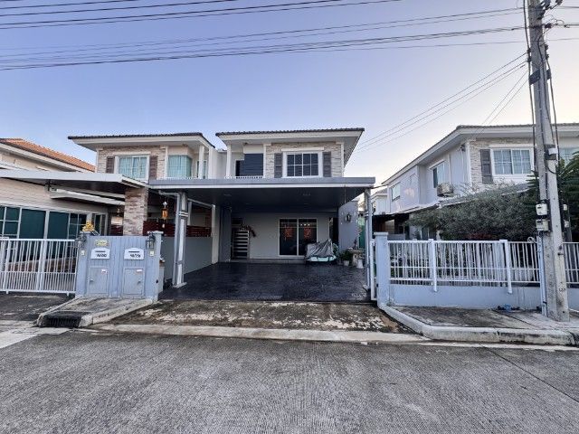 ขายบ้านแฝดพร้อมเข้าอยู่