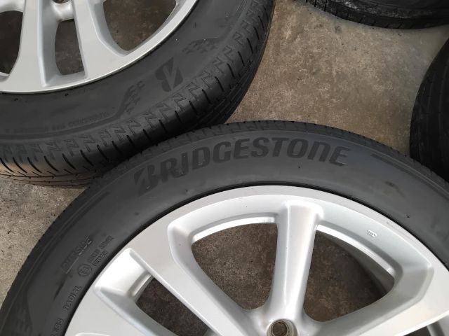แม็ก Isuzu ขอบ 17 พร้อมยาง Bridgestone 215 55 17 ปี 22