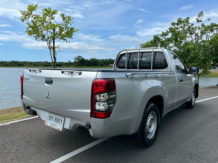 Mitsubishi Triton 2022 2.5 GL Pickup ดีเซล ไม่ติดแก๊ส เกียร์ธรรมดา เทา รูปที่ 3