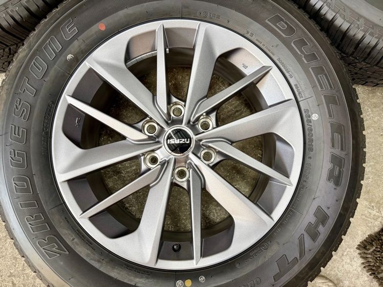 ล้อแม็ก ISUZU MU-X ขอบ 18” ถอดป้ายแดง ยาง BRIDGESTONE 265-60R18 ปี 26 สีเส้นตุ่มหน้ายางยังอยู่ครบ รูปที่ 5