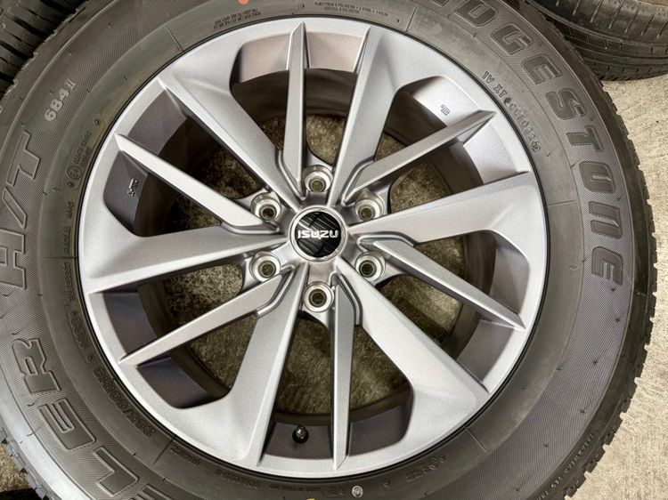 ล้อแม็ก ISUZU MU-X ขอบ 18” ถอดป้ายแดง ยาง BRIDGESTONE 265-60R18 ปี 26 สีเส้นตุ่มหน้ายางยังอยู่ครบ รูปที่ 6