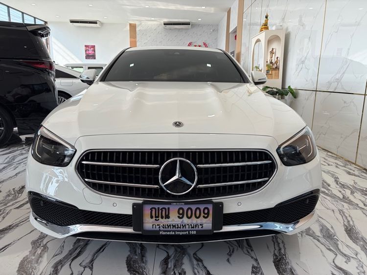 รถ Mercedes-Benz E-Class E300e สี ขาว