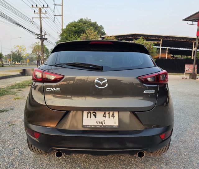 รถ Mazda CX-3 2.0 E สี น้ำตาล