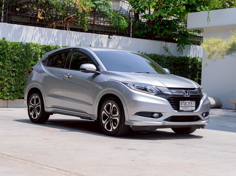 รถ Honda HR-V 1.8 E Limited สี เงิน