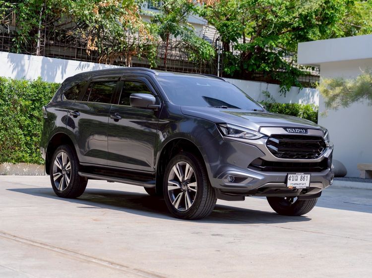 รถ Isuzu MU-X 1.9 ULTIMATE 2WD สี เทา