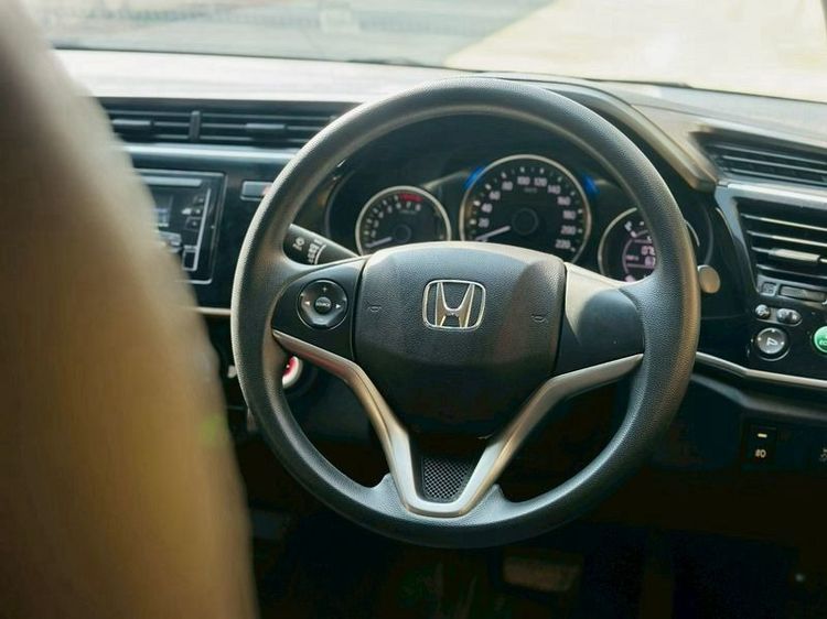 Honda City 2018 1.5 V i-VTEC Sedan เบนซิน ไม่ติดแก๊ส เกียร์อัตโนมัติ ดำ รูปที่ 4