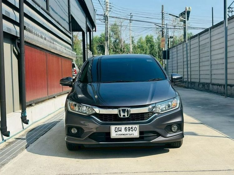 Honda City 2018 1.5 V i-VTEC Sedan เบนซิน ไม่ติดแก๊ส เกียร์อัตโนมัติ ดำ รูปที่ 2