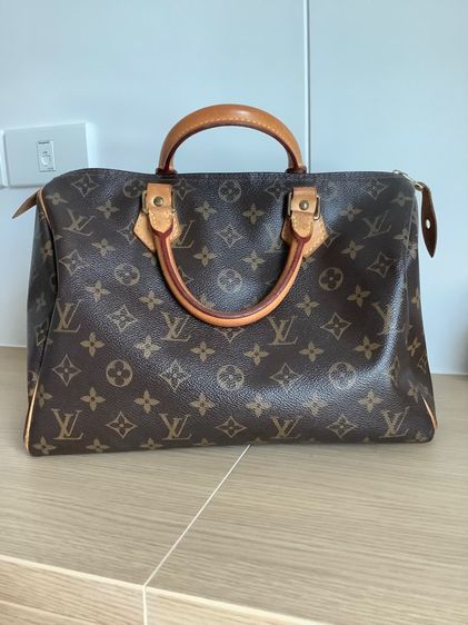Louis Vuitton Speedy