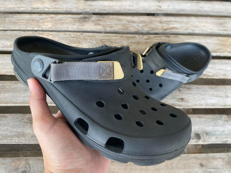 รองเท้า Crocs classic all terrain clog
