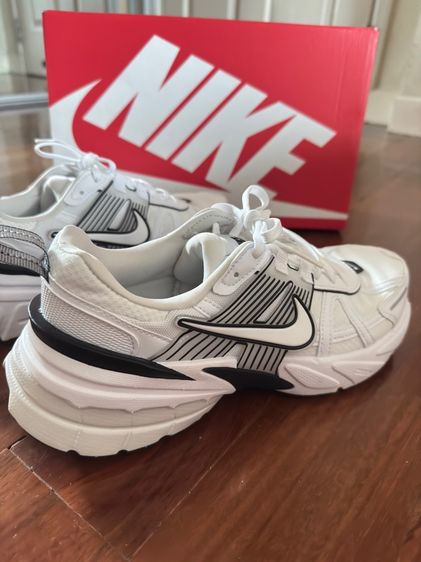 NIKE V2K RUN รูปที่ 2