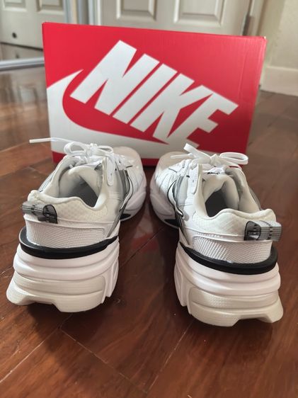 NIKE V2K RUN รูปที่ 4