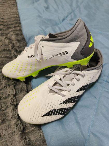 รองเท้าสตั๊ด Adidas ไซส์44 มือ2 ใส่เตะ4-5ครั้ง