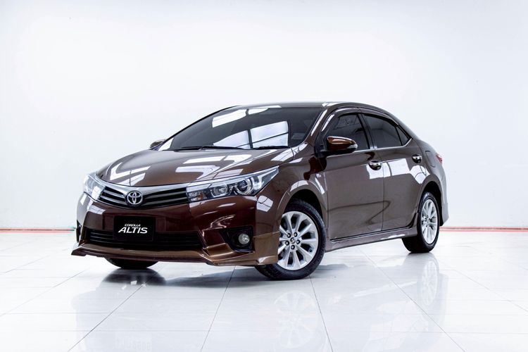 รถ Toyota Altis 1.8 Esport สี น้ำตาล
