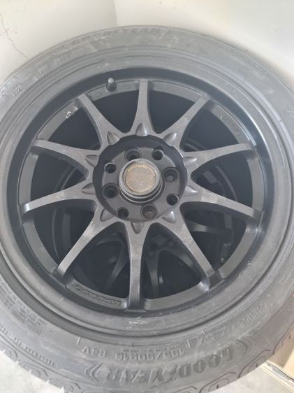 ล้อแม็กขอบ16" สภาพดีใส่รถนิสสันทีด้า พร้อมยางGoodyear สภาพดี