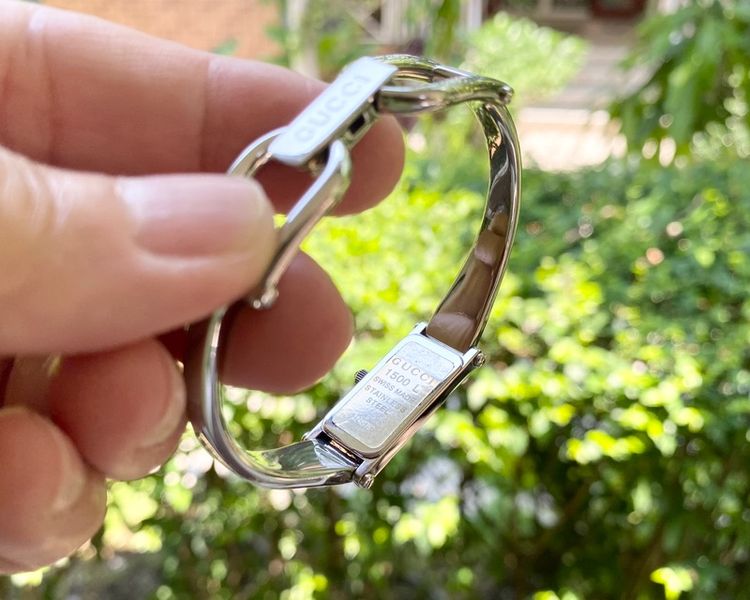 นาฬิกาGucci 1500L Bangle Watch (Swiss made) รูปที่ 4