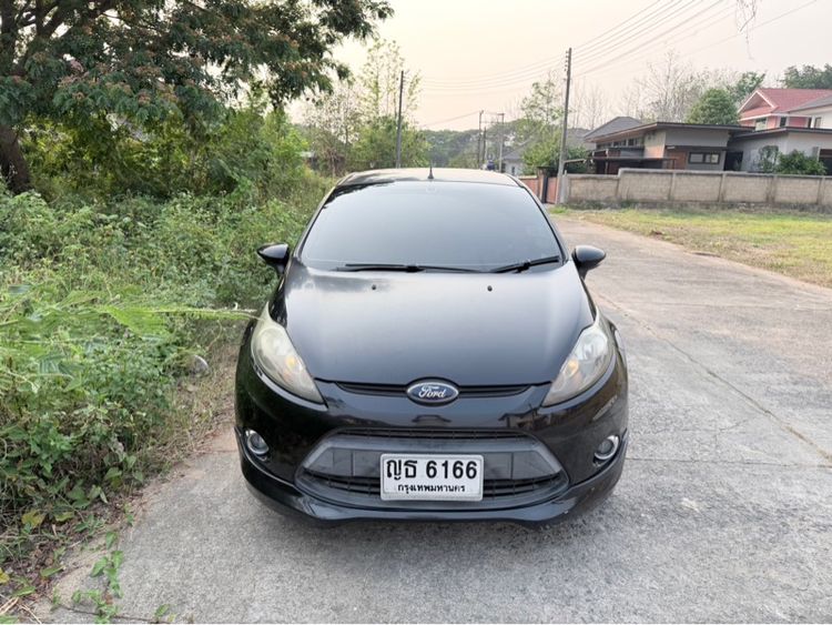 รถ Ford Fiesta 1.6 Trend สี ดำ
