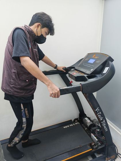 ช่างซ่อมลู่วิ่งไฟฟ้าVtech fitness VT ONE ช่างซ่อมลู่วิ่งไฟฟ้านนทบุรี ซ่อมได้ทุกรุ่น ทุกยี่ห้อ ทุกอาการ บริการถึงบ้านท่านทั่วไทย


 รูปที่ 2