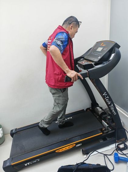 ช่างซ่อมลู่วิ่งไฟฟ้าVtech fitness VT ONE ช่างซ่อมลู่วิ่งไฟฟ้านนทบุรี ซ่อมได้ทุกรุ่น ทุกยี่ห้อ ทุกอาการ บริการถึงบ้านท่านทั่วไทย


 รูปที่ 11