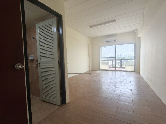 ให้เช่า คอนโด ท่าน้ำนนท์ ห้องใหม่ ปูกระเบื้อง ห้องแอร์