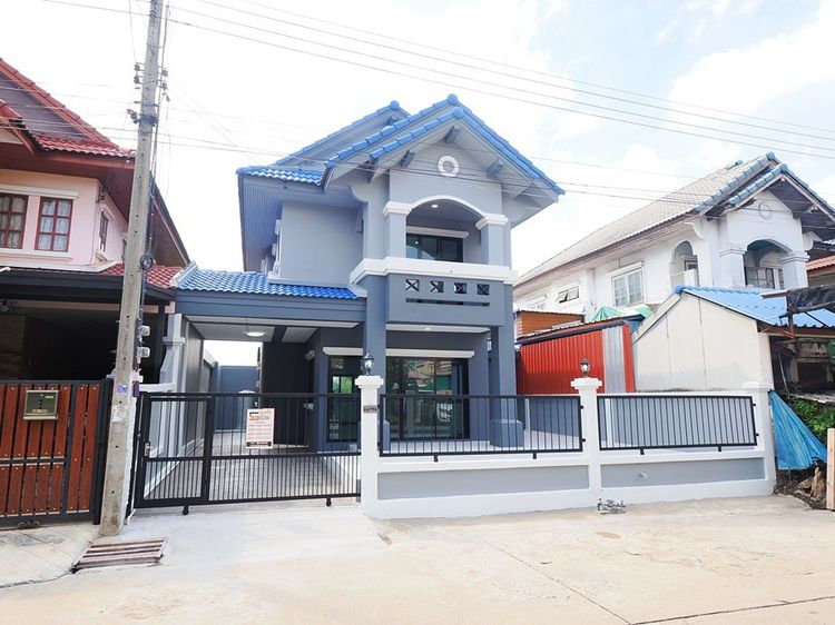 ขายบ้านแฝดรีโนเวทใหม่ หลังใหญ่ พรีเมียม ม.คันทรีพาร์ค 15 ปทุมธานี–สามโคก