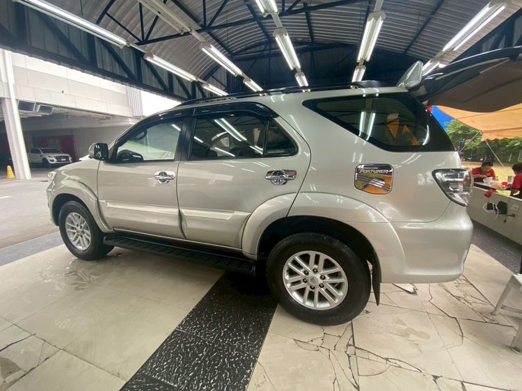 Toyota Fortuner 2013 3.0 V Utility-car ดีเซล ไม่ติดแก๊ส เกียร์อัตโนมัติ บรอนซ์ทอง รูปที่ 2