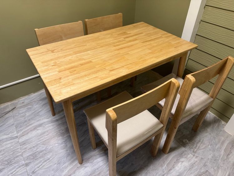 ขายด่วน❗️ชุดโต๊ะอาหาร พร้อมเก้าอี้ 4 ตัว แค่โต๊ะก็คุ้มแล้ว✨ รูปที่ 3