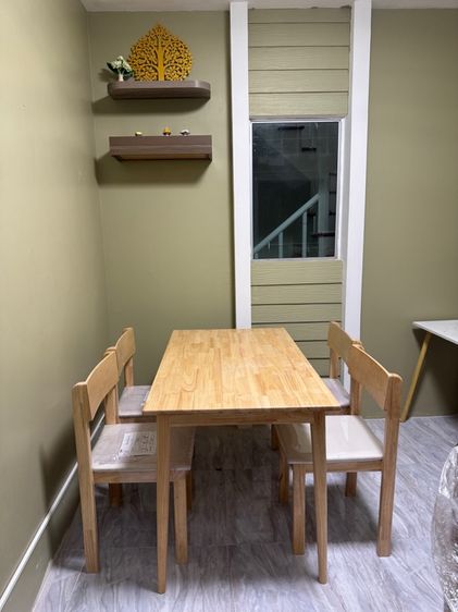 ขายด่วน❗️ชุดโต๊ะอาหาร พร้อมเก้าอี้ 4 ตัว แค่โต๊ะก็คุ้มแล้ว✨ รูปที่ 4