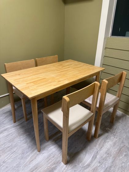 ขายด่วน❗️ชุดโต๊ะอาหาร พร้อมเก้าอี้ 4 ตัว แค่โต๊ะก็คุ้มแล้ว✨ รูปที่ 7