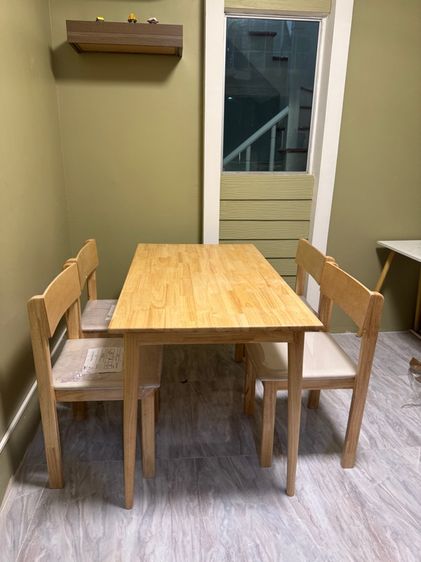 ขายด่วน❗️ชุดโต๊ะอาหาร พร้อมเก้าอี้ 4 ตัว แค่โต๊ะก็คุ้มแล้ว✨ รูปที่ 6