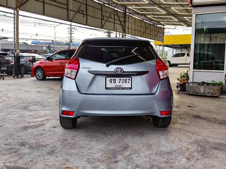 Toyota Yaris 2014 1.2 J Sedan เบนซิน ไม่ติดแก๊ส เกียร์อัตโนมัติ เทา รูปที่ 4