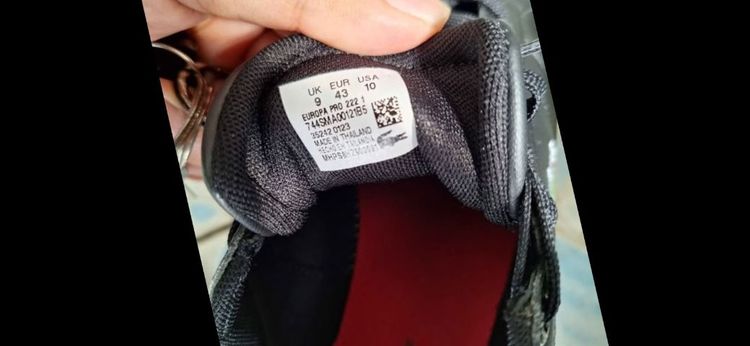 รองเท้า Lacoste