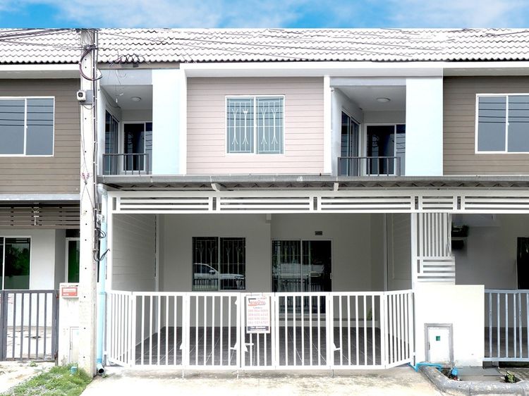 ขายทาวน์เฮ้าส์ 2 ชั้น รีโนเวทใหม่ พร้อมอยู่ ม.อารียา เดอะคัลเลอร์ส กาญจนาภิเษก–ราชพฤกษ์
