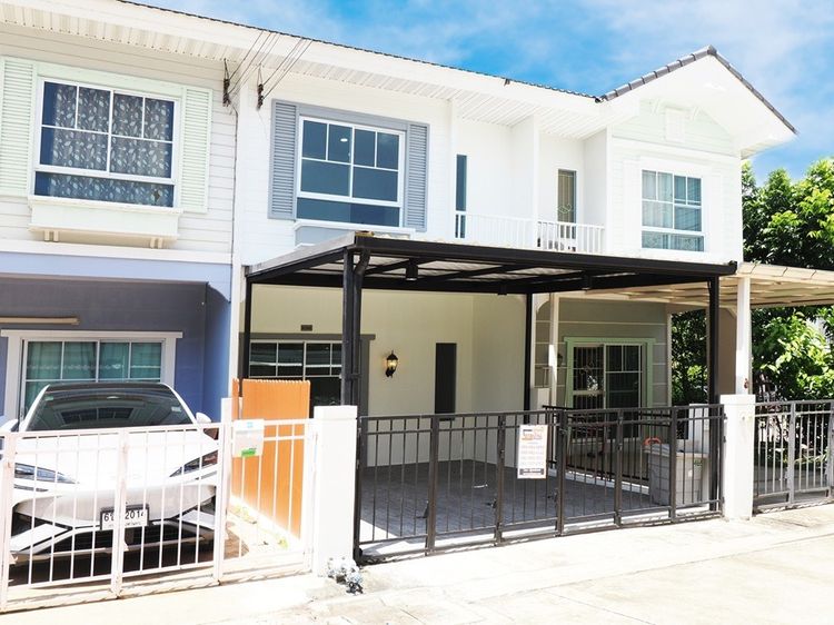 ขายทาวน์เฮ้าส์ 2 ชั้น รีโนเวทใหม่ พร้อมอยู่ ม.โมดิวิลล่า รังสิต–คลอง 7