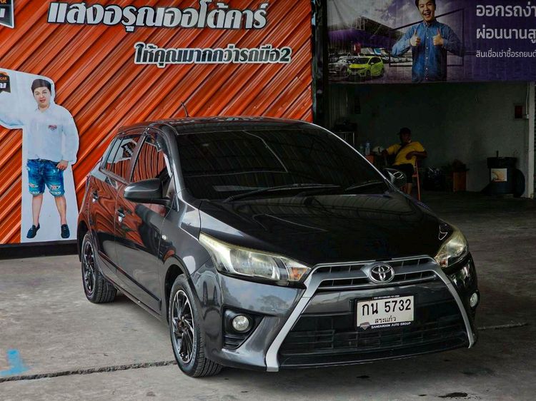 Toyota Yaris 2015 1.2 E Sedan เบนซิน ไม่ติดแก๊ส เกียร์อัตโนมัติ ดำ รูปที่ 3