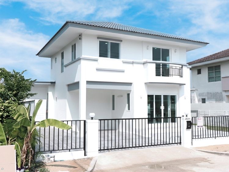 บ้านเดี่ยว 2 ชั้น รีโนเวทใหม่ พร้อมอยู่ ม.อิงลดา ลำลูกกา–คลอง 4 (ถนนเมน ทำเลดี)